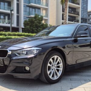2018-BMW 318i-1.5L-3 Cyl-Excellent Condition-Gcc Specs -Bank Finance Available